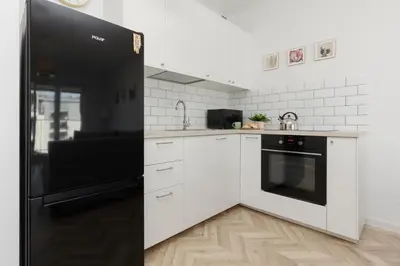 Kuchnia lub aneks kuchenny w obiekcie Ursus Sunny Studio for 4 Guests with Parking & Balcony by Noclegi Renters