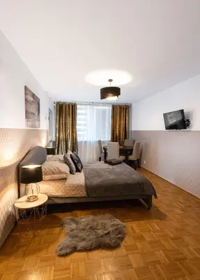Łóżko lub łóżka w pokoju w obiekcie ClickTheFlat Bellottiego Apart Rooms