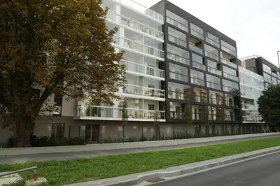 Budynek, w którym mieści się apartament