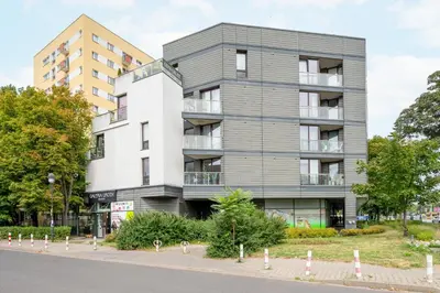 Budynek, w którym mieści się apartament