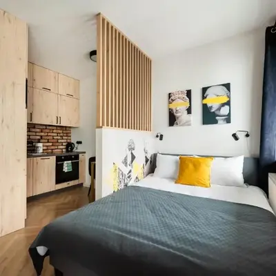 Woronicza 80 Modern Studio by BookingHost