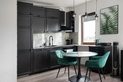 Kuchnia lub aneks kuchenny w obiekcie Wola Modern Apartment by BookingHost