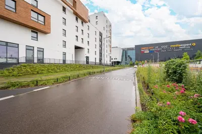 Budynek, w którym mieści się apartament