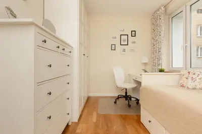 Łóżko lub łóżka w pokoju w obiekcie Warsaw City Center Żurawia by Noclegi Renters
