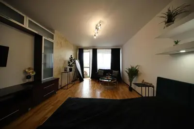 Telewizja i/lub zestaw kina domowego w obiekcie BRONCO APARTMENTS