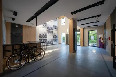 Kuchnia lub aneks kuchenny w obiekcie Wiktoryn Studio - Balcony, Gym & Sauna - by Rentujemy