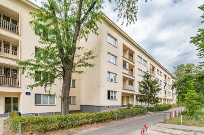 Budynek, w którym mieści się apartament
