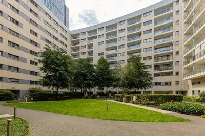 Budynek, w którym mieści się apartament