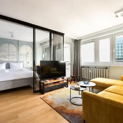 Central Panorama Apartment Chmielna 35 by BookingHost