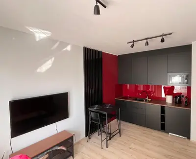Kuchnia lub aneks kuchenny w obiekcie NEW Apartment Mona Warsaw Red