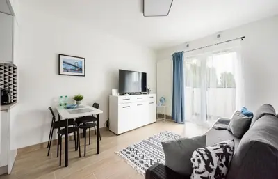 Telewizja i/lub zestaw kina domowego w obiekcie Praga Bliska Comfort Studio by BookingHost