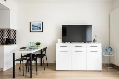 Kuchnia lub aneks kuchenny w obiekcie Praga Bliska Comfort Studio by BookingHost