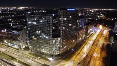 Widok na miasto Warszawa z tego apartamentu