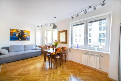 Część wypoczynkowa w obiekcie Charming Apt next to Lazienki Park and City Center