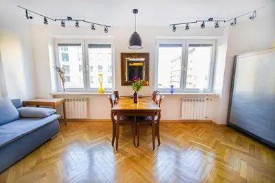 Część wypoczynkowa w obiekcie Charming Apt next to Lazienki Park and City Center