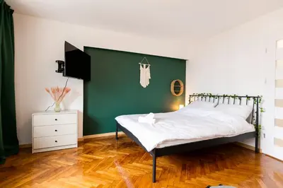 Łóżko lub łóżka w pokoju w obiekcie Chmielna - 250m od Złotych Tarasów, 350m od Dworca Centralnego - Wifi - Smart TV 55 cali - Better Rental