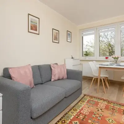 Dickens St Apartment Warsaw by Noclegi Renters