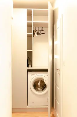Plan piętra w obiekcie Jana Pawła II 36 - Bezpłatny podziemny garaż - Free Parking - W pełni wyposażone studio - Better Rental