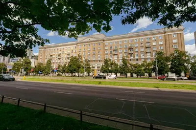 Budynek, w którym mieści się apartament