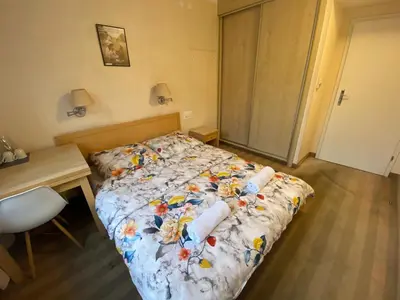 Łóżko lub łóżka w pokoju w obiekcie Fantastic Waw - Z6 Room - 202AN