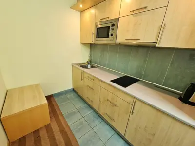 Kuchnia lub aneks kuchenny w obiekcie Fantastic Waw - Z6 Room - 304B