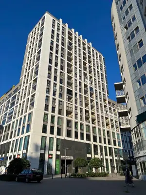 Budynek, w którym mieści się apartament