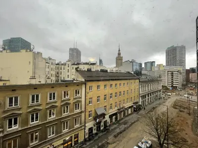 Widok na miasto Warszawa z tego apartamentu