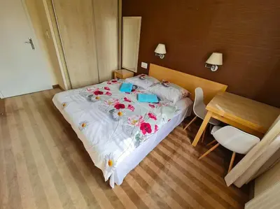 Łóżko lub łóżka w pokoju w obiekcie Fantastic Waw - Z6 Room - 504A