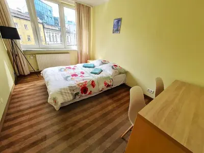 Łóżko lub łóżka w pokoju w obiekcie Fantastic Waw - Z6 Room - 504B