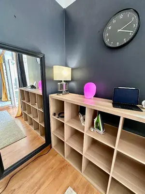 Łóżko lub łóżka w pokoju w obiekcie BEAUTY 2 WiFi 1 Gbs TV'80 Netflix HBO Disney+