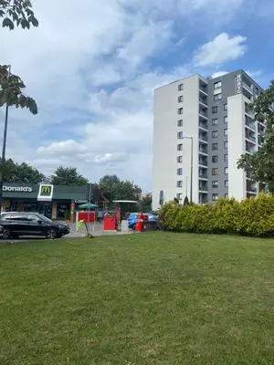 Budynek, w którym mieści się apartament
