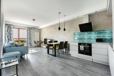 Kuchnia lub aneks kuchenny w obiekcie Ochota City View Modern Apartment by BookingHost