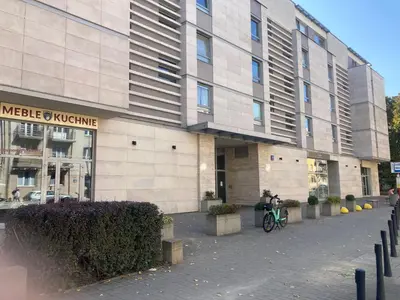 Budynek, w którym mieści się apartament