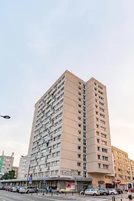 Budynek, w którym mieści się apartament