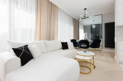 Część wypoczynkowa w obiekcie Beautiful & Spacious Apartment with Gym and Terrace by Renters Prestige