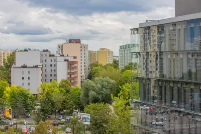 Widok na miasto Warszawa z tego apartamentu