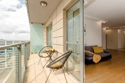 Balkon lub taras w obiekcie Warsaw City Apartments Browary