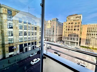 Widok na miasto Warszawa z tego apartamentu