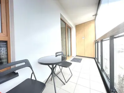 Część wypoczynkowa w obiekcie Superior Komputerowa, 4 rooms, 3 bedrooms, Airport-City train, Metro! 24h reception!