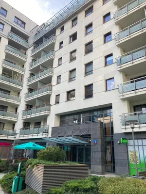 Budynek, w którym mieści się apartament
