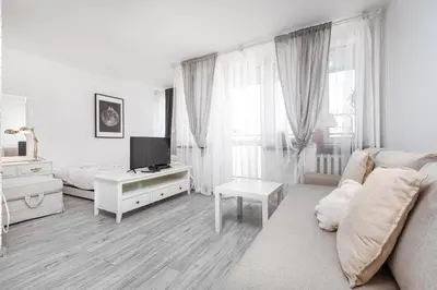 Telewizja i/lub zestaw kina domowego w obiekcie Górnośląska 17/19 by Homeprime