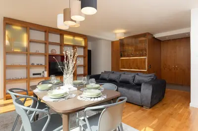 Część wypoczynkowa w obiekcie Old Mokotów Spacious Two-bedroom Apartment by Noclegi Renters