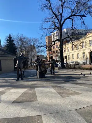 Goście zatrzymujący się w obiekcie Komfortowy apartament na Floriańskiej, park Praski, Dw Wileński,w odległości spaceru od starego miasta, Напротив офиса для прохождения теста CES для моряков, wystawiamy faktury dla firmy KSeF