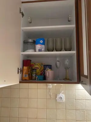 Kuchnia lub aneks kuchenny w obiekcie Komfortowy apartament na Floriańskiej, park Praski, Dw Wileński,w odległości spaceru od starego miasta, Напротив офиса для прохождения теста CES для моряков, wystawiamy faktury dla firmy KSeF
