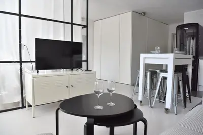 Telewizja i/lub zestaw kina domowego w obiekcie Apartment Warsaw Center Mokotowska