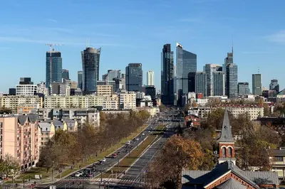 Widok na miasto Warszawa z tego apartamentu