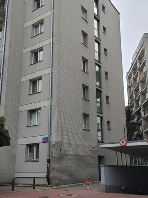 Budynek, w którym mieści się apartament
