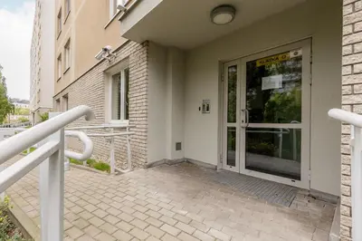 Balkon lub taras w obiekcie Spacious Apartment Zawiszy Wola by Noclegi Renters