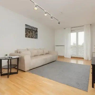 Spacious Apartment Zawiszy Wola by Noclegi Renters