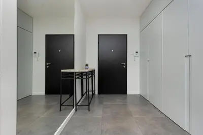 Plan piętra w obiekcie Siedmiogrodzka Air-conditioned Apartment with Balcony Wola by Noclegi Renters